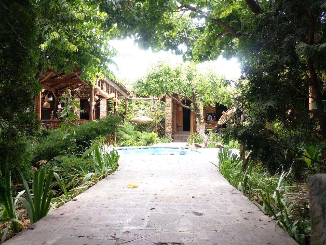 Machanents Art Hotel Vagharshapat Exterior photo